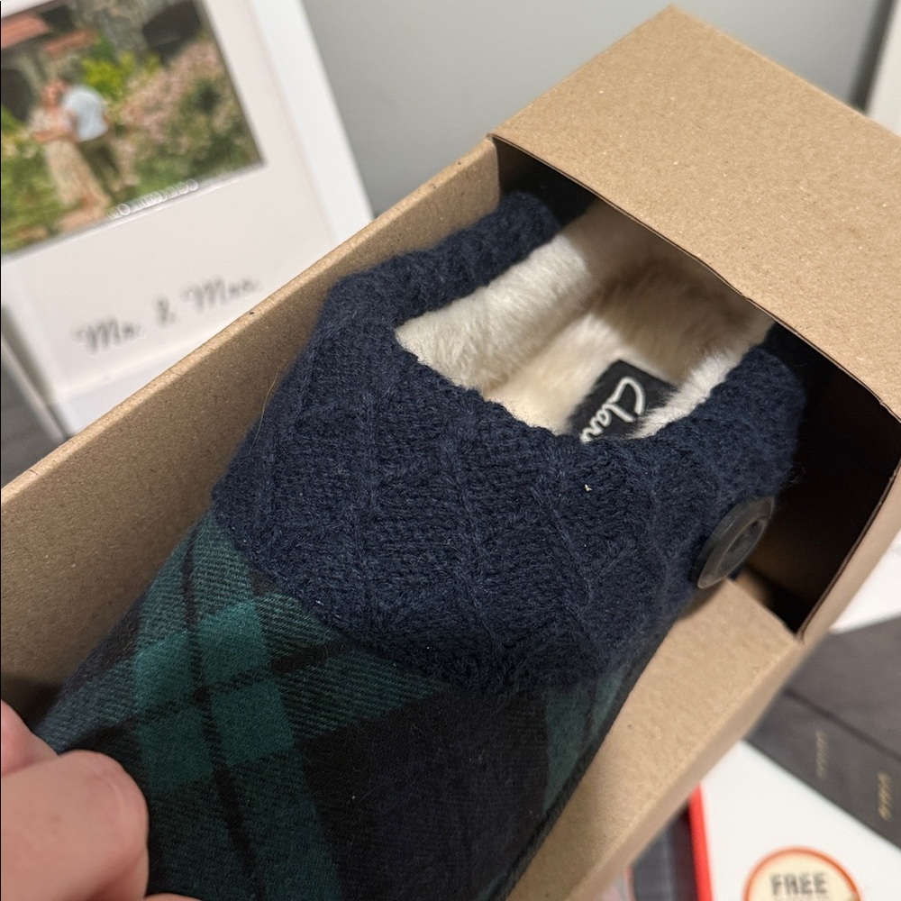 NWT Blackwatch Clark’s Bedroom Shoes - Indoor & Outdoor - Picture 4 of 4